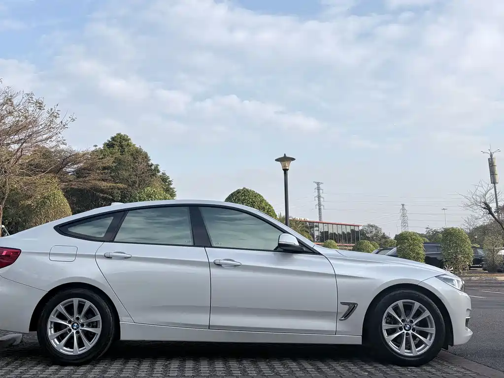 BMW BMW 3 Series GT 2016 320i Fashion Edition 2017 - thumbnail 7