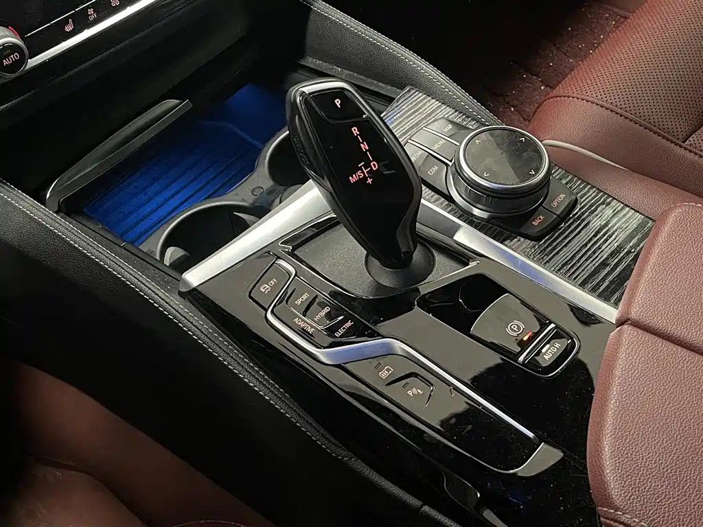 BMW BMW 5 Series Hybrid 2021 Model 535Le M Sport Package 2021 - thumbnail 19