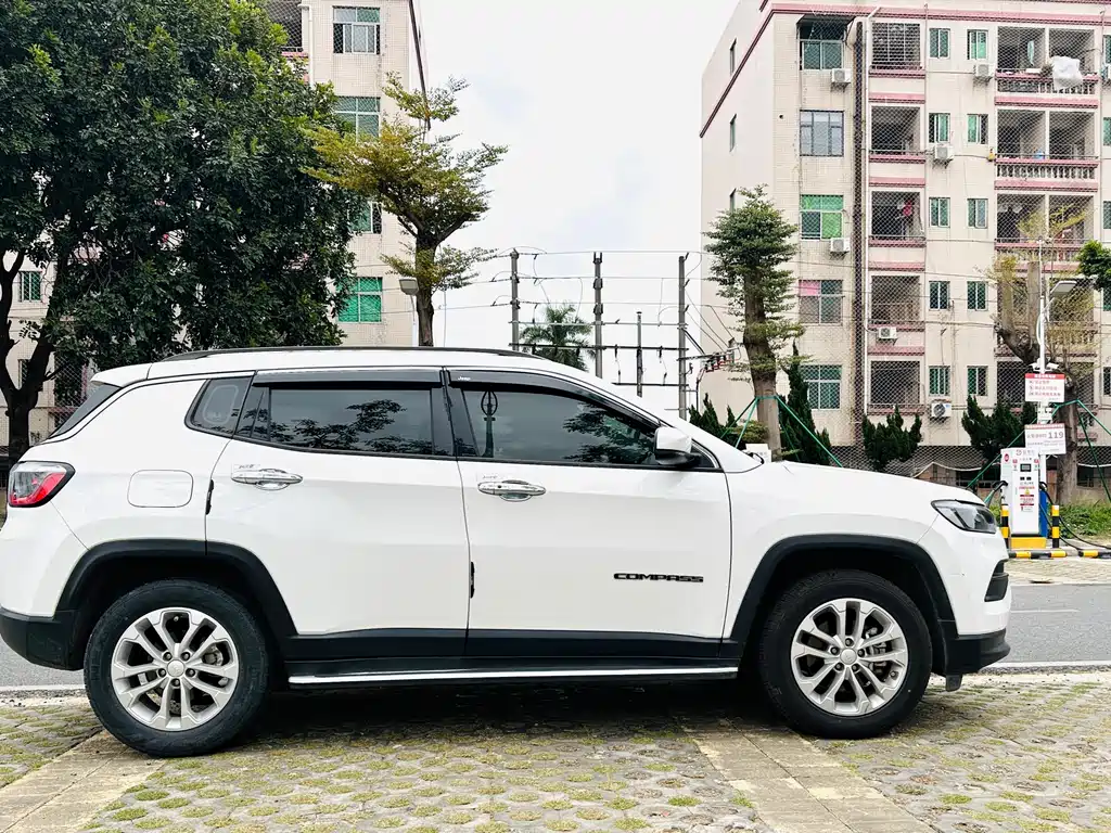 Jeep Jeep Cherokee 2021 220T Automatic Elite Edition 2021 - thumbnail 4