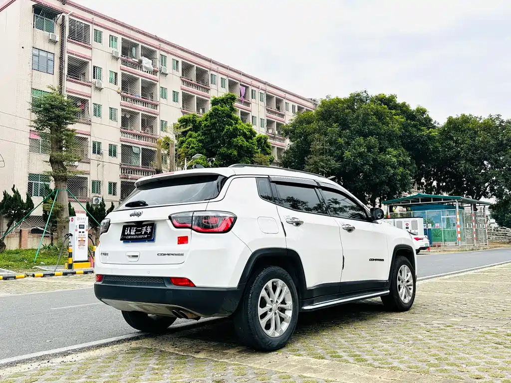 Jeep Jeep Cherokee 2021 220T Automatic Elite Edition 2021 - thumbnail 5