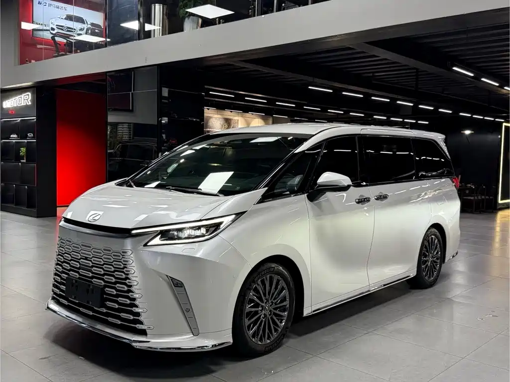 Lexus Lexus LM 2023 500h Six-Seat Executive Version 2024