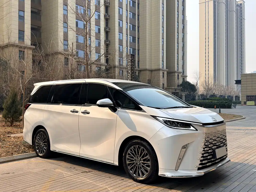 Lexus Lexus LM 2023 500h Six-Seat Executive Version 2024 - thumbnail 4