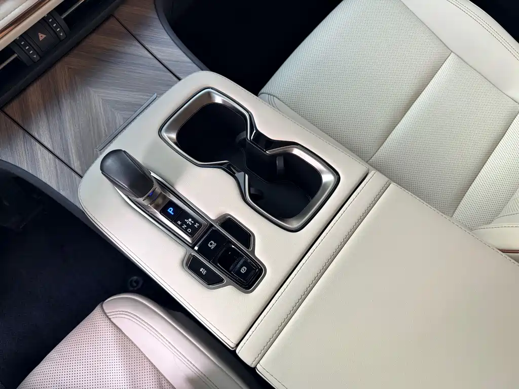 Lexus Lexus LM 2023 500h Six-Seat Executive Version 2024 - thumbnail 13