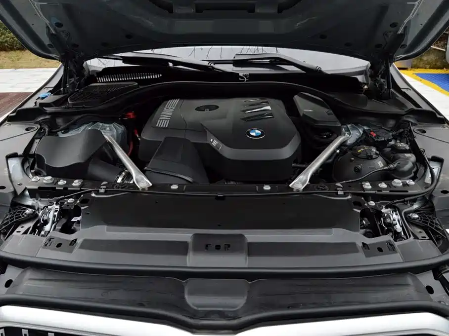 BMW BMW 5 Series Import 2024 525i M Sport Package 2025 - thumbnail 7