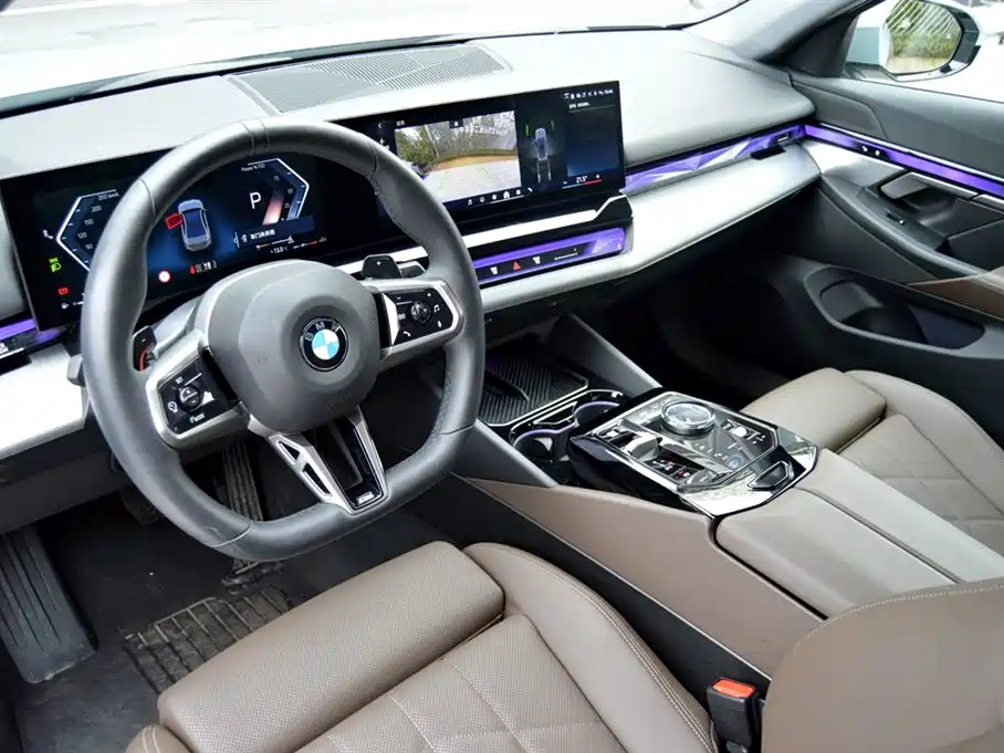BMW BMW 5 Series Import 2024 525i M Sport Package 2025 - thumbnail 8