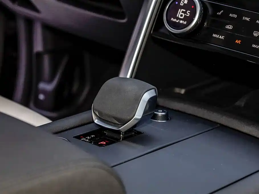 Land Rover Discovery 2024 360PS S 2024 - thumbnail 15