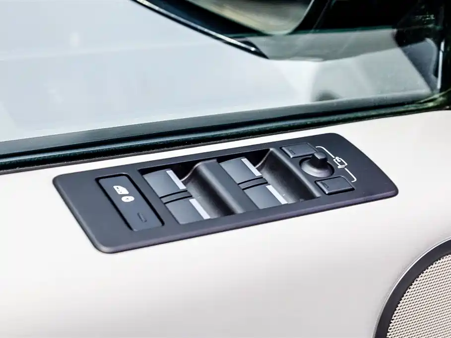 Land Rover Discovery 2024 360PS S 2024 - thumbnail 26