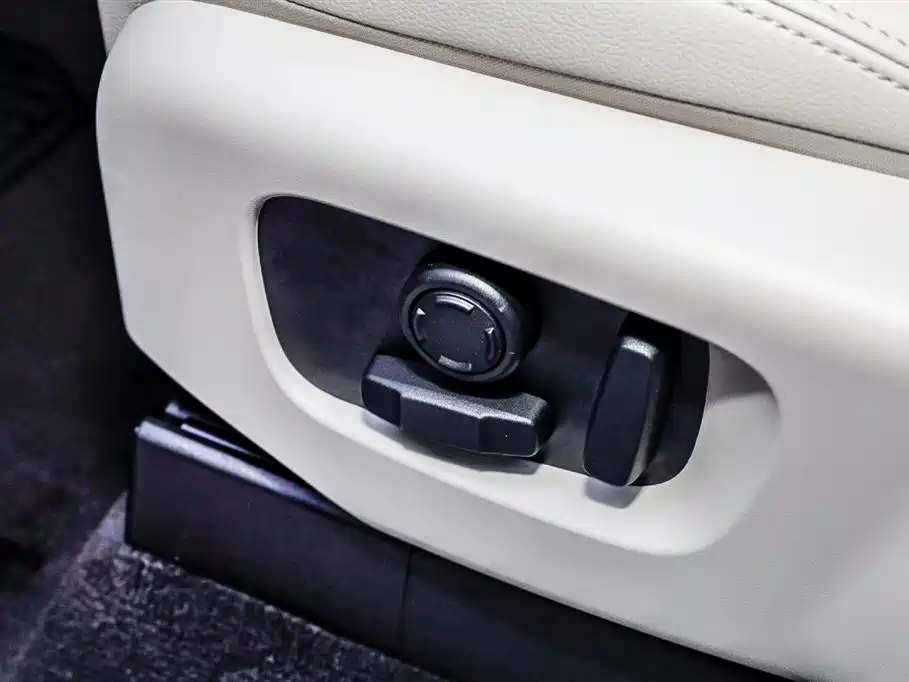 Land Rover Discovery 2024 360PS S 2024 - thumbnail 27