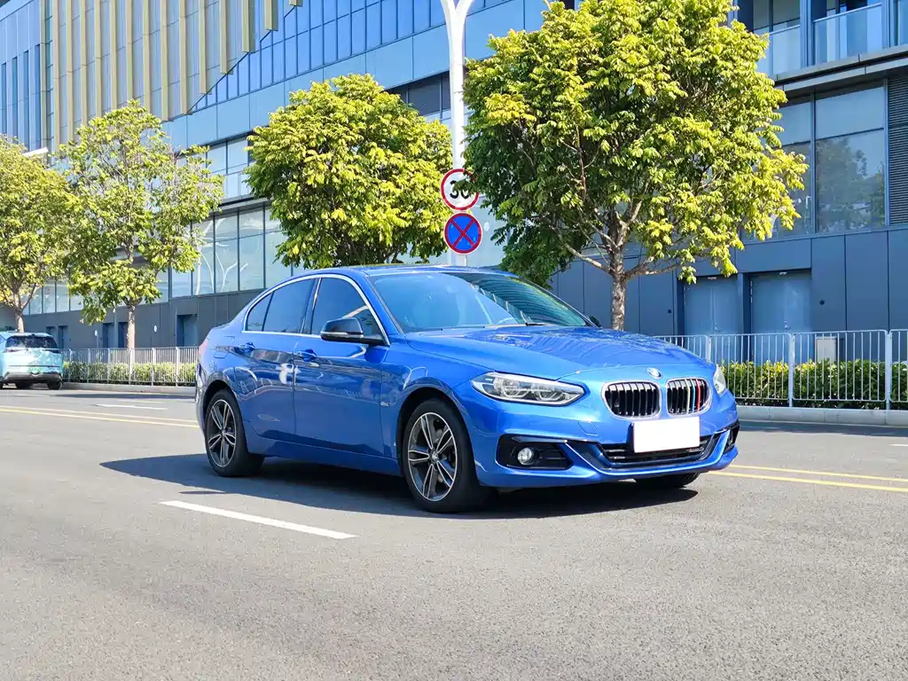 BMW BMW 1 Series 2018 118i Sport Line 2018 - thumbnail 3