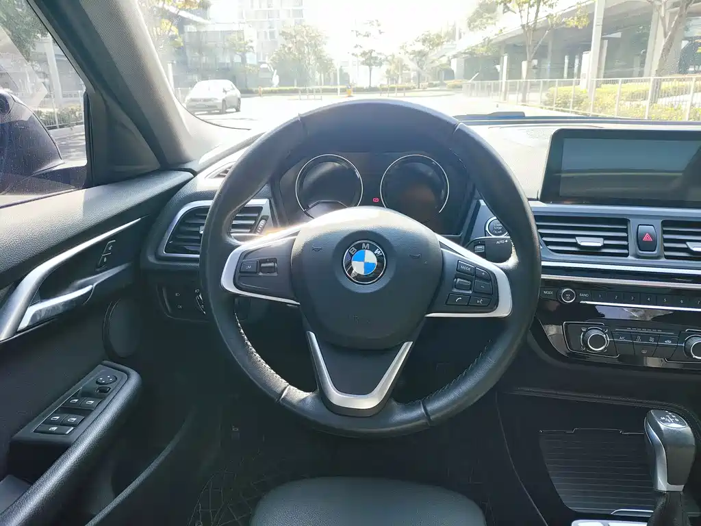 BMW BMW 1 Series 2018 118i Sport Line 2018 - thumbnail 12