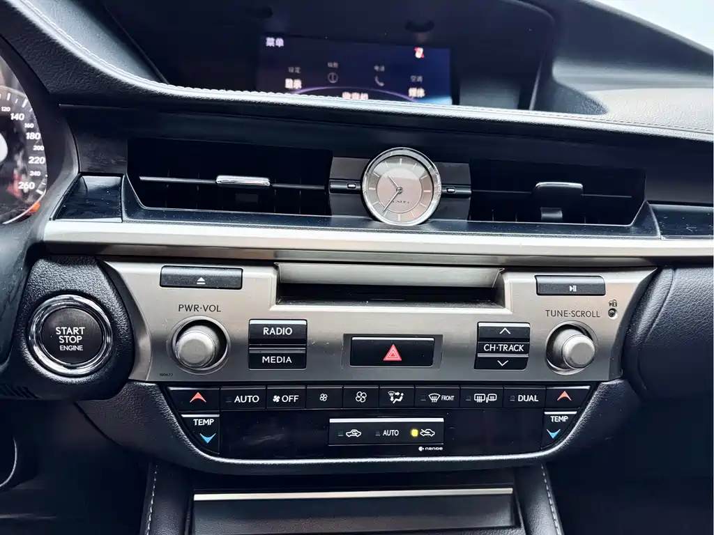 Lexus Lexus ES 2015 ES 200 Luxury Edition 2017 - thumbnail 18