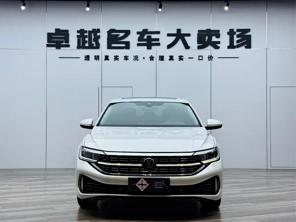 Volkswagen Volkswagen Sagitar 2023 300TSI DSG Excellence Edition 2022 - thumbnail 2