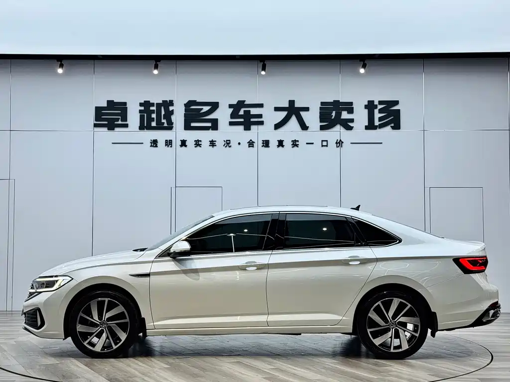 Volkswagen Volkswagen Sagitar 2023 300TSI DSG Excellence Edition 2022 - thumbnail 4