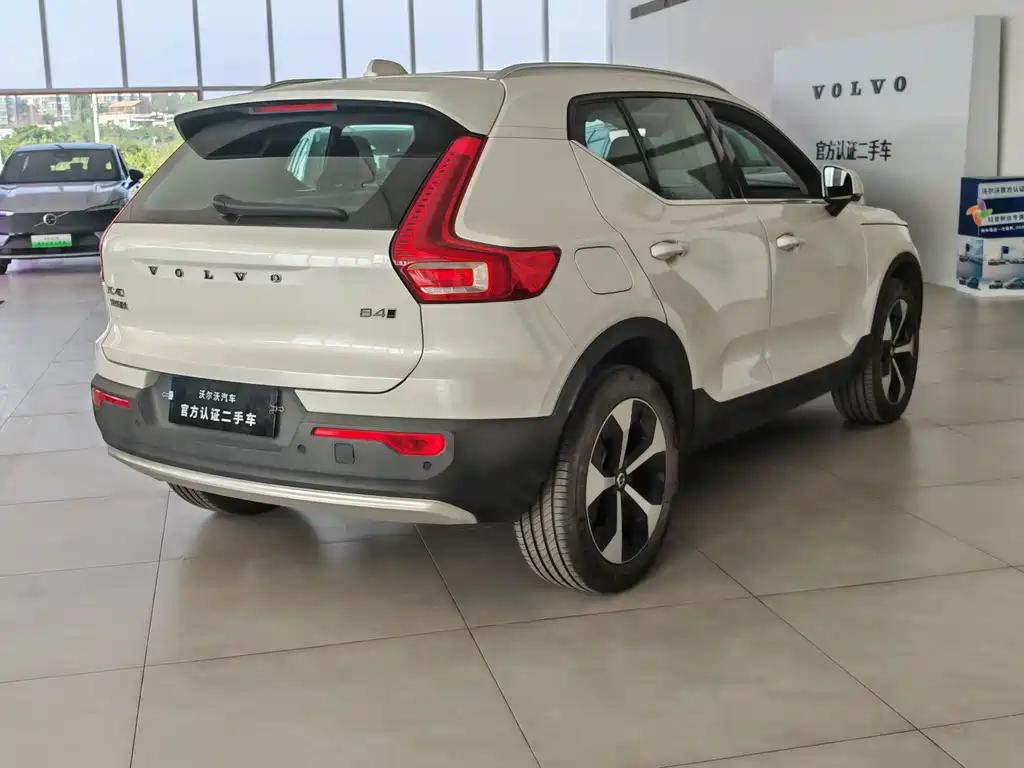 Volvo Volvo XC40 2025 B4 AWD Ultimate Luxury Edition 2024 - thumbnail 8