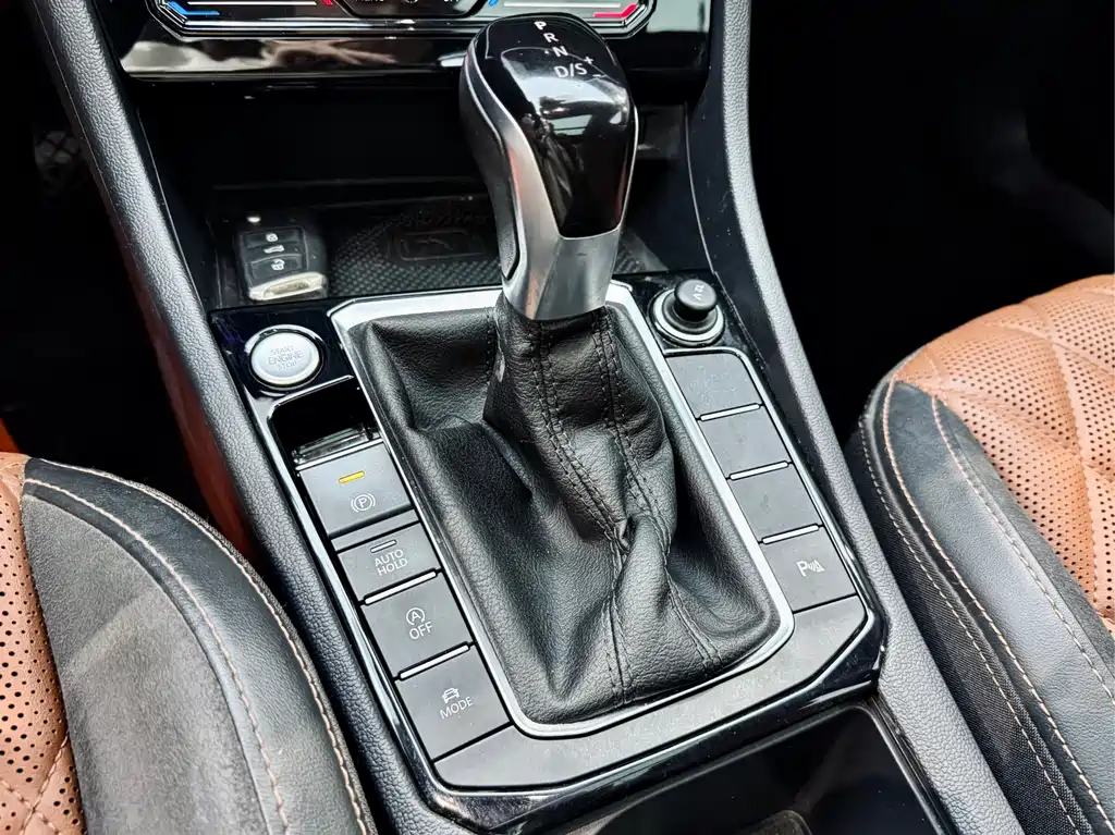 Volkswagen Volkswagen Sagitar 2023 300TSI DSG Excellence Edition 2022 - thumbnail 16