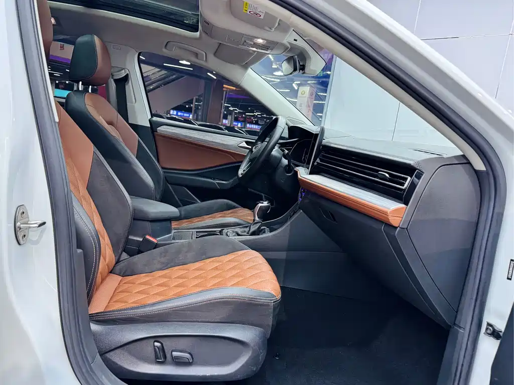Volkswagen Volkswagen Sagitar 2023 300TSI DSG Excellence Edition 2022 - thumbnail 17