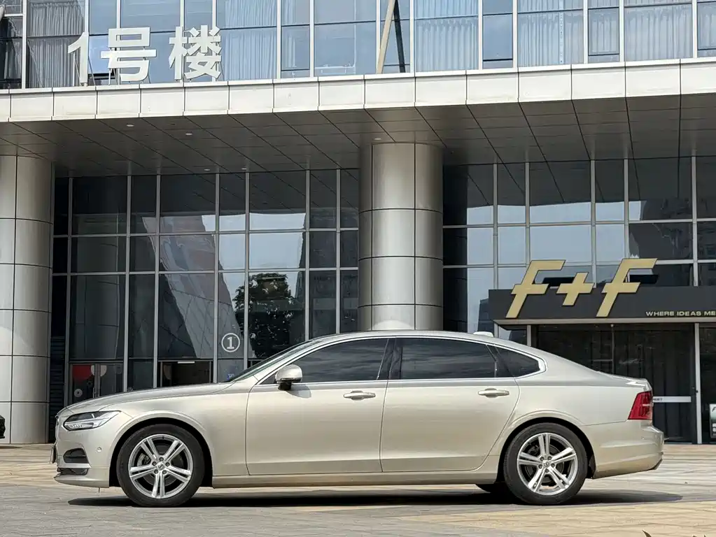 Volvo Volvo S90 2018 T4 IntelliSafe Pro 2018 - thumbnail 15