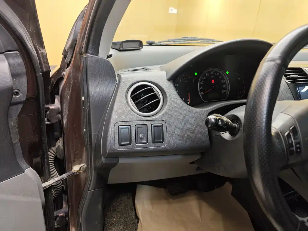 Suzuki Swift 2011 1.5L Automatic Sport Edition 2012 - thumbnail 11