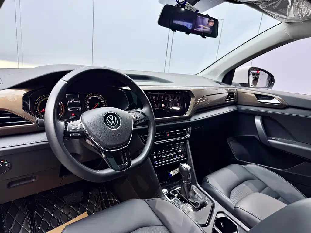 Volkswagen Tharu 2021 280TSI Front-Wheel Drive Luxury Plus Edition 2021 - thumbnail 10