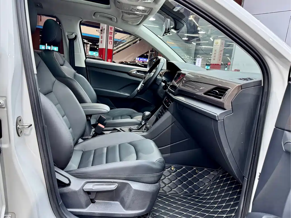 Volkswagen Tharu 2021 280TSI Front-Wheel Drive Luxury Plus Edition 2021 - thumbnail 19