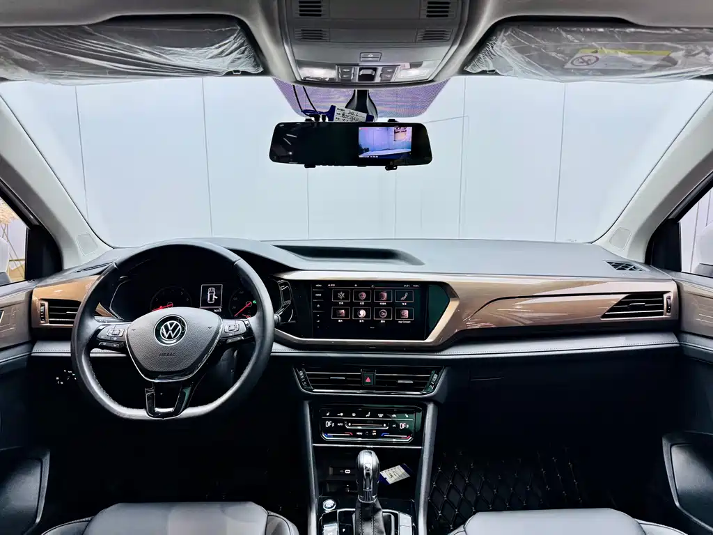 Volkswagen Tharu 2021 280TSI Front-Wheel Drive Luxury Plus Edition 2021 - thumbnail 21