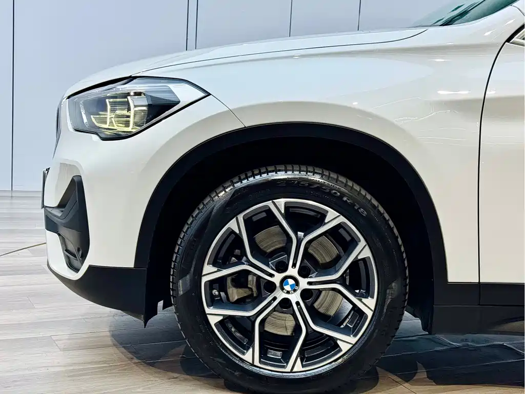BMW BMW X1 2022 sDrive25Li Leading Edition 2023 - thumbnail 6