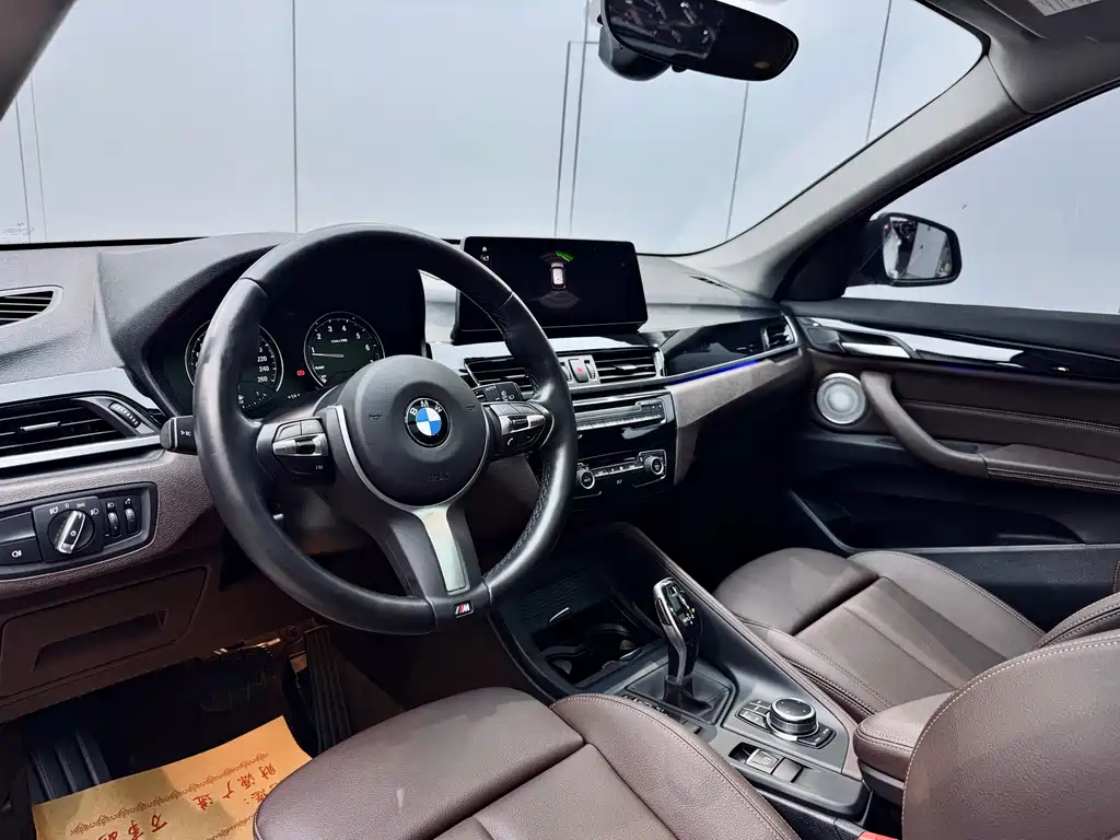 BMW BMW X1 2022 sDrive25Li Leading Edition 2023 - thumbnail 13
