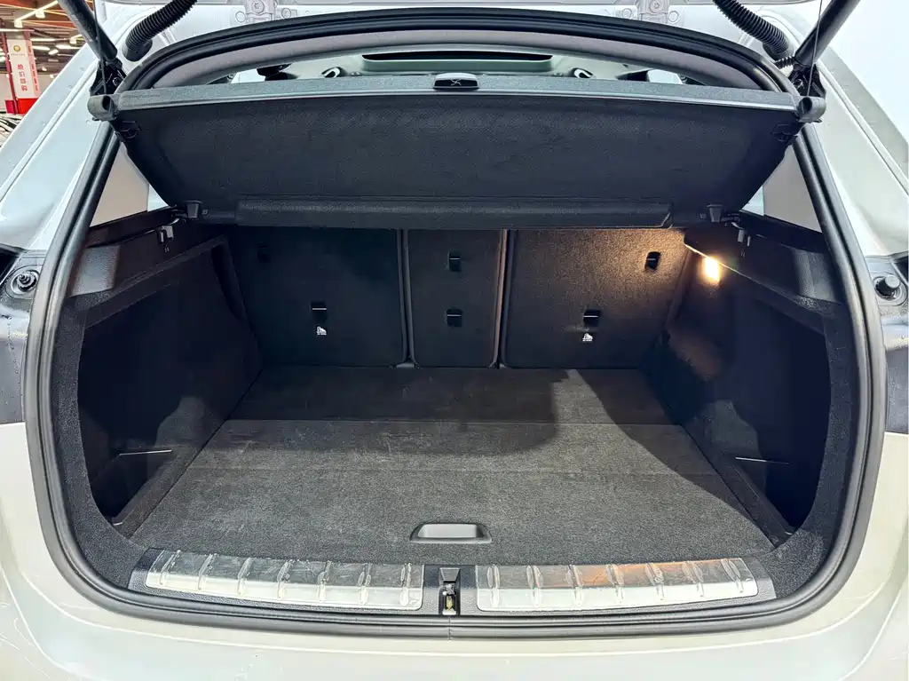 BMW BMW X1 2022 sDrive25Li Leading Edition 2023 - thumbnail 29