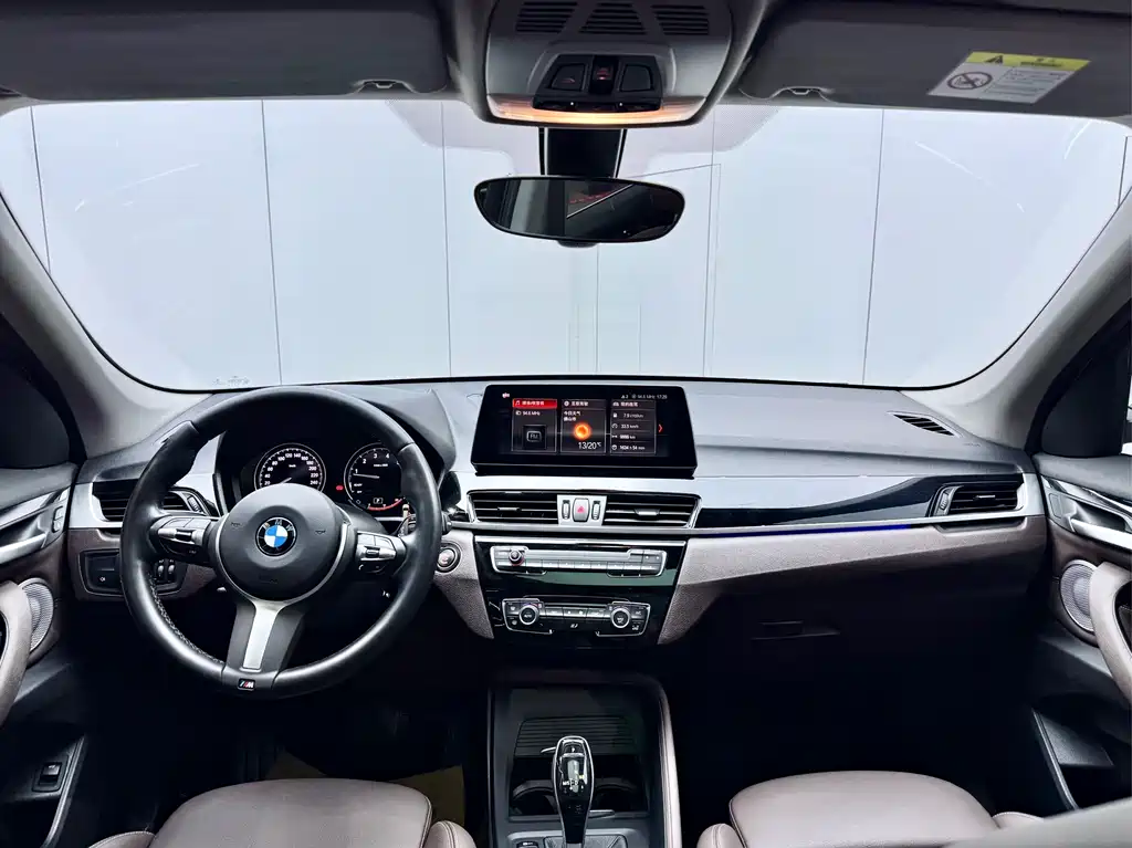 BMW BMW X1 2022 sDrive25Li Leading Edition 2023 - thumbnail 30