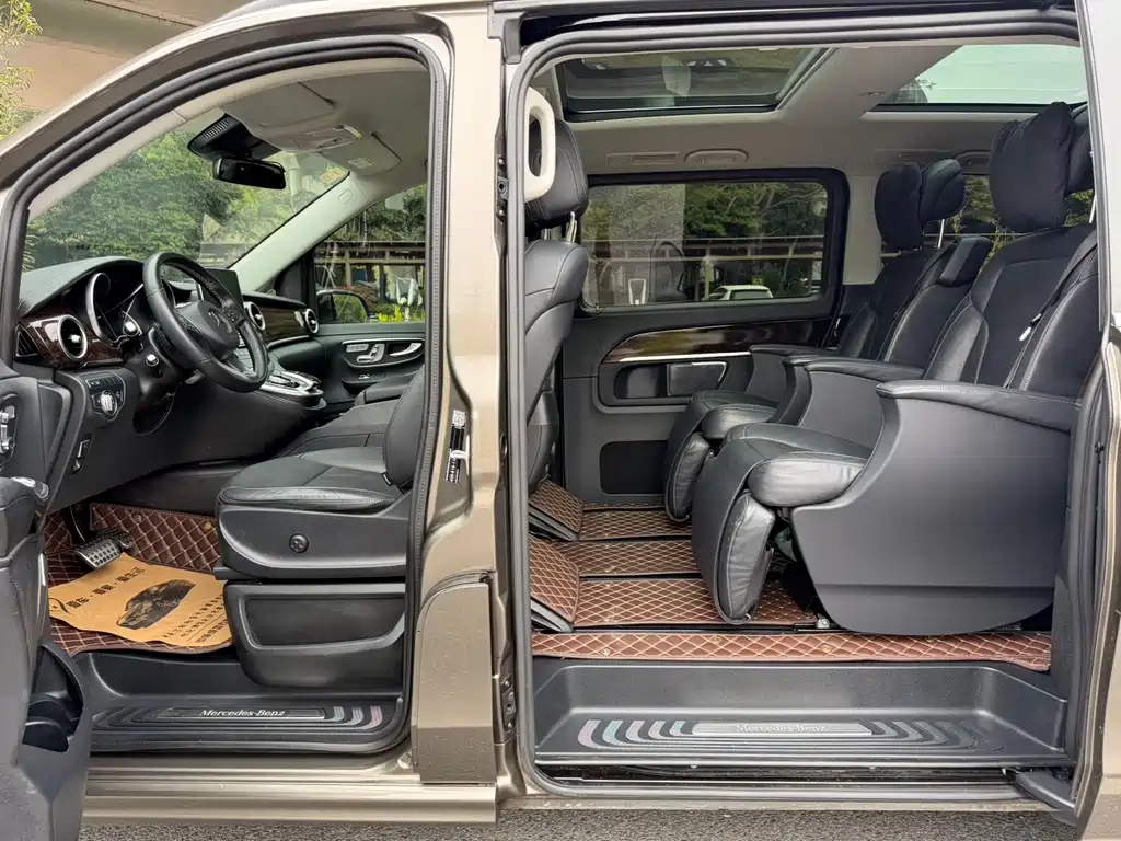 Mercedes-Benz Mercedes-Benz V-Class 2018 V 260 Exclusive Edition Euro V 2018 - thumbnail 9