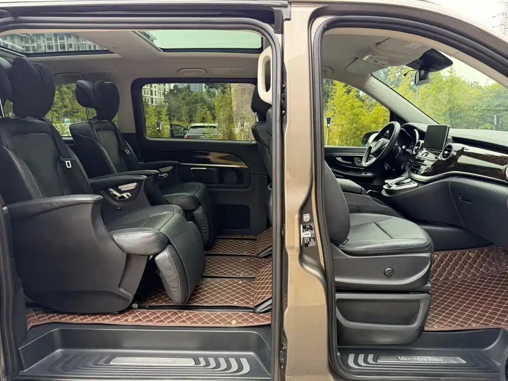 Mercedes-Benz Mercedes-Benz V-Class 2018 V 260 Exclusive Edition Euro V 2018 - thumbnail 10
