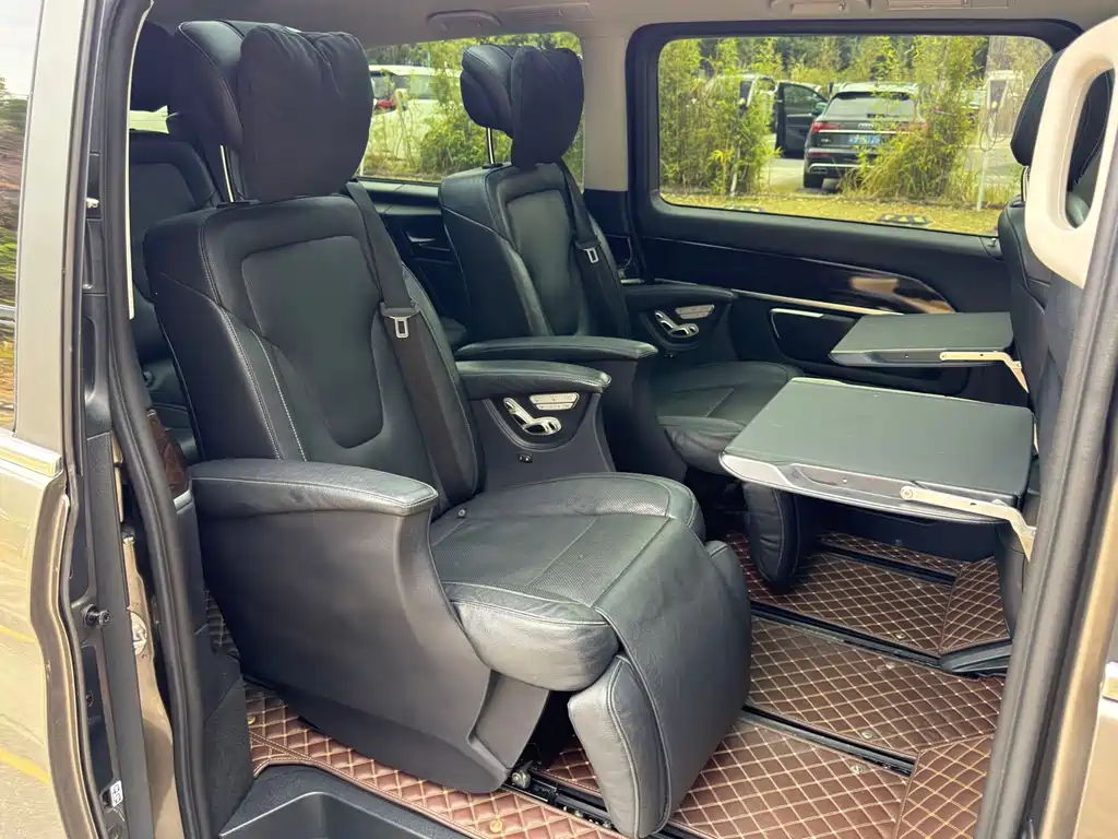 Mercedes-Benz Mercedes-Benz V-Class 2018 V 260 Exclusive Edition Euro V 2018 - thumbnail 15