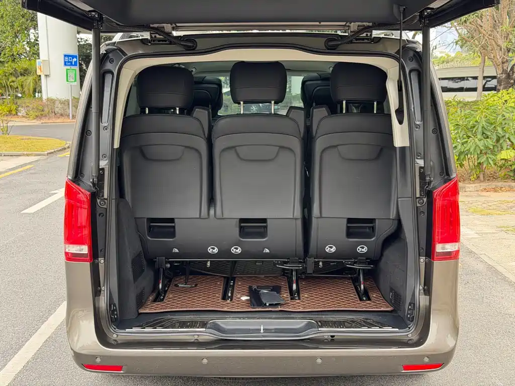 Mercedes-Benz Mercedes-Benz V-Class 2018 V 260 Exclusive Edition Euro V 2018 - thumbnail 18