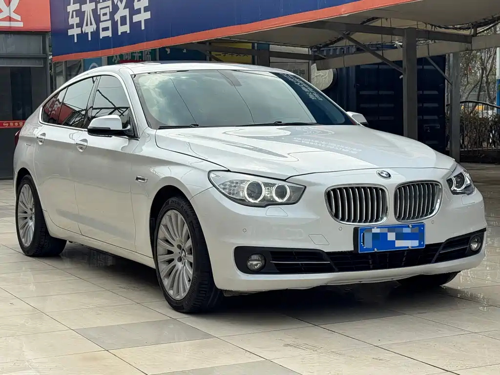 BMW BMW 5 Series GT 2015 535i xDrive Luxury Line 2017 - thumbnail 3