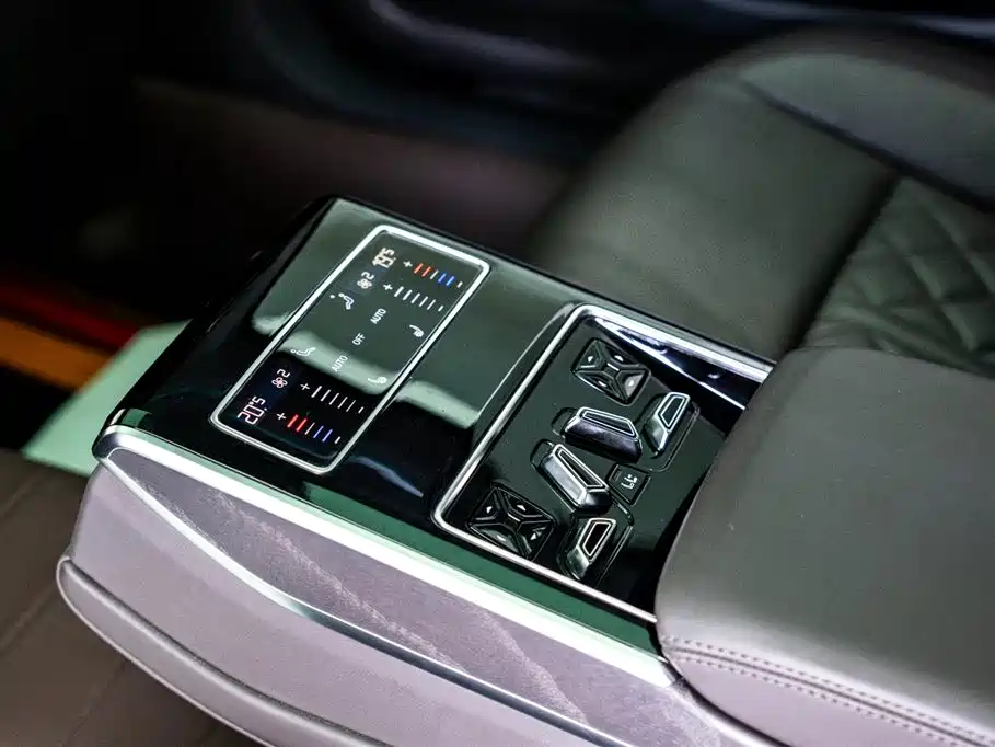 Audi Audi A8 2022 A8L 50 TFSI quattro Comfort Edition 2022 - thumbnail 19