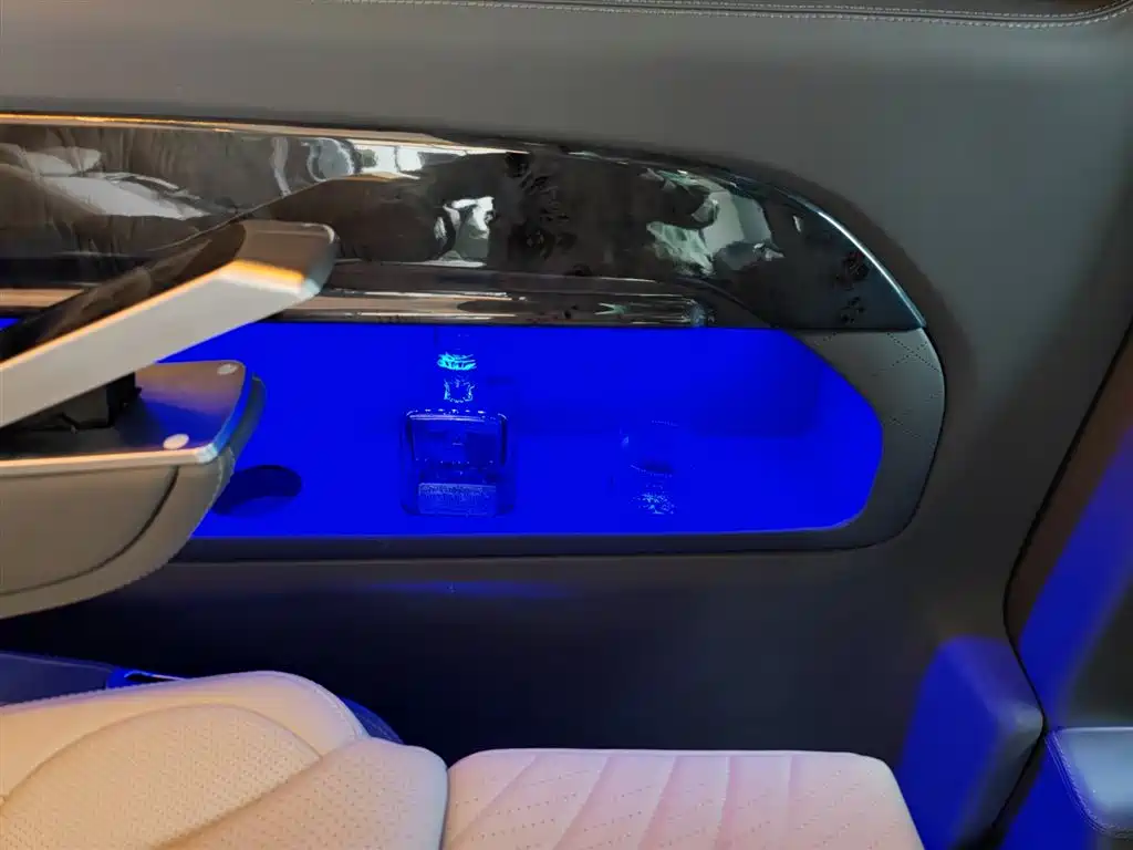 Mercedes-Benz Vito 2021 2.0T Business Edition 7-seater 2023 - thumbnail 17