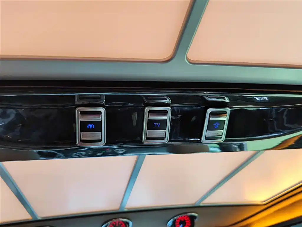 Mercedes-Benz Vito 2021 2.0T Business Edition 7-seater 2023 - thumbnail 27