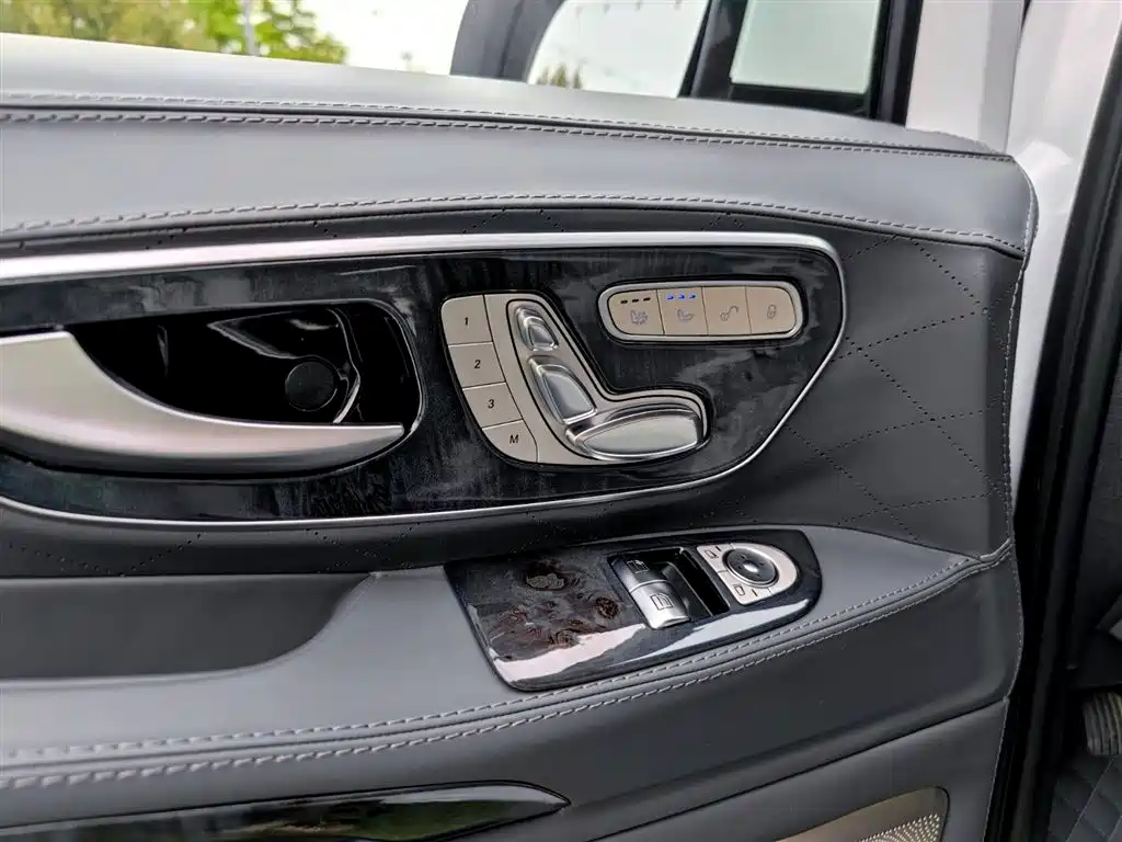 Mercedes-Benz Vito 2021 2.0T Business Edition 7-seater 2023 - thumbnail 29