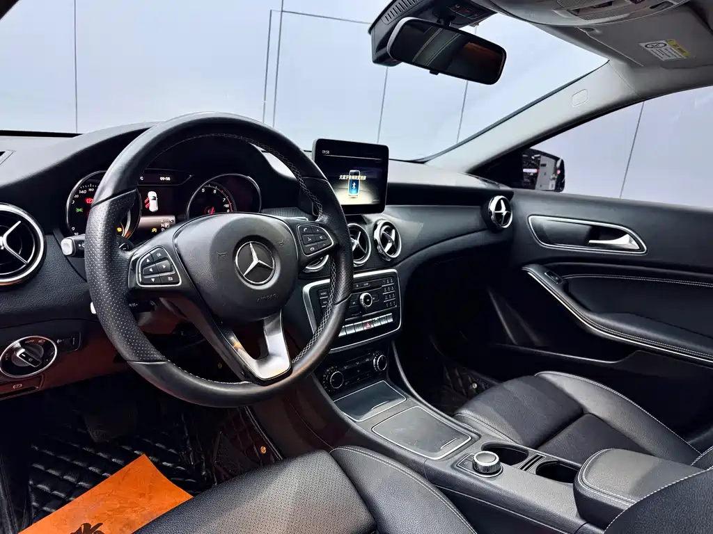 Mercedes-Benz Mercedes-Benz GLA 2017 GLA 200 Sport Edition 2018 - thumbnail 8