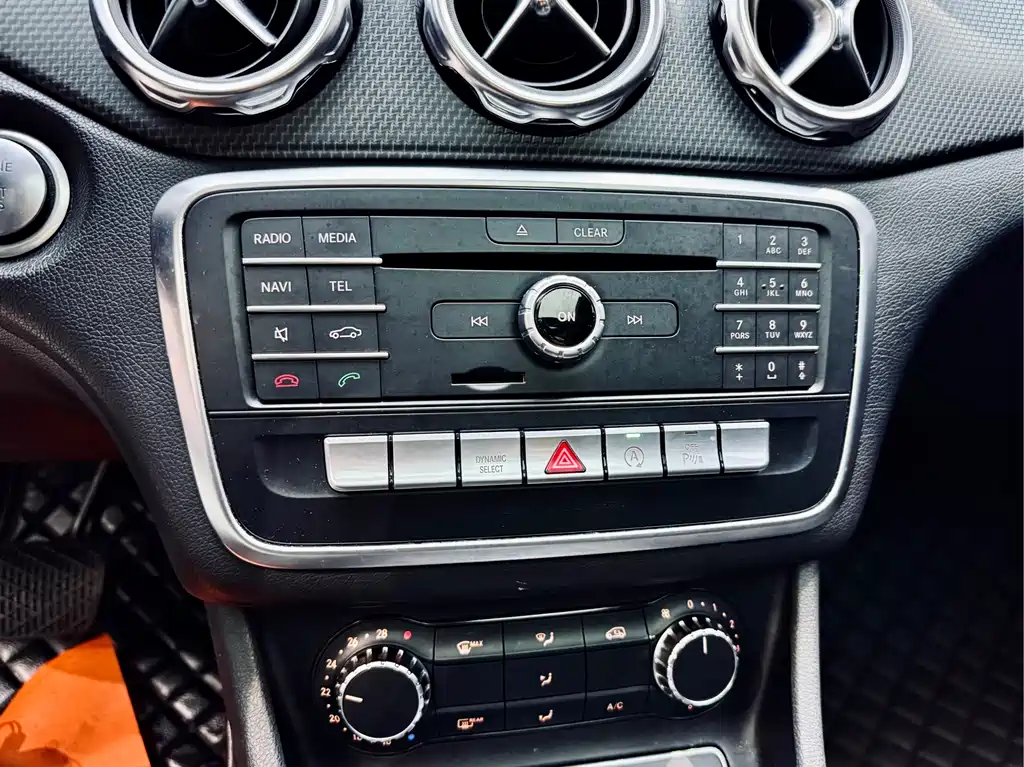 Mercedes-Benz Mercedes-Benz GLA 2017 GLA 200 Sport Edition 2018 - thumbnail 17