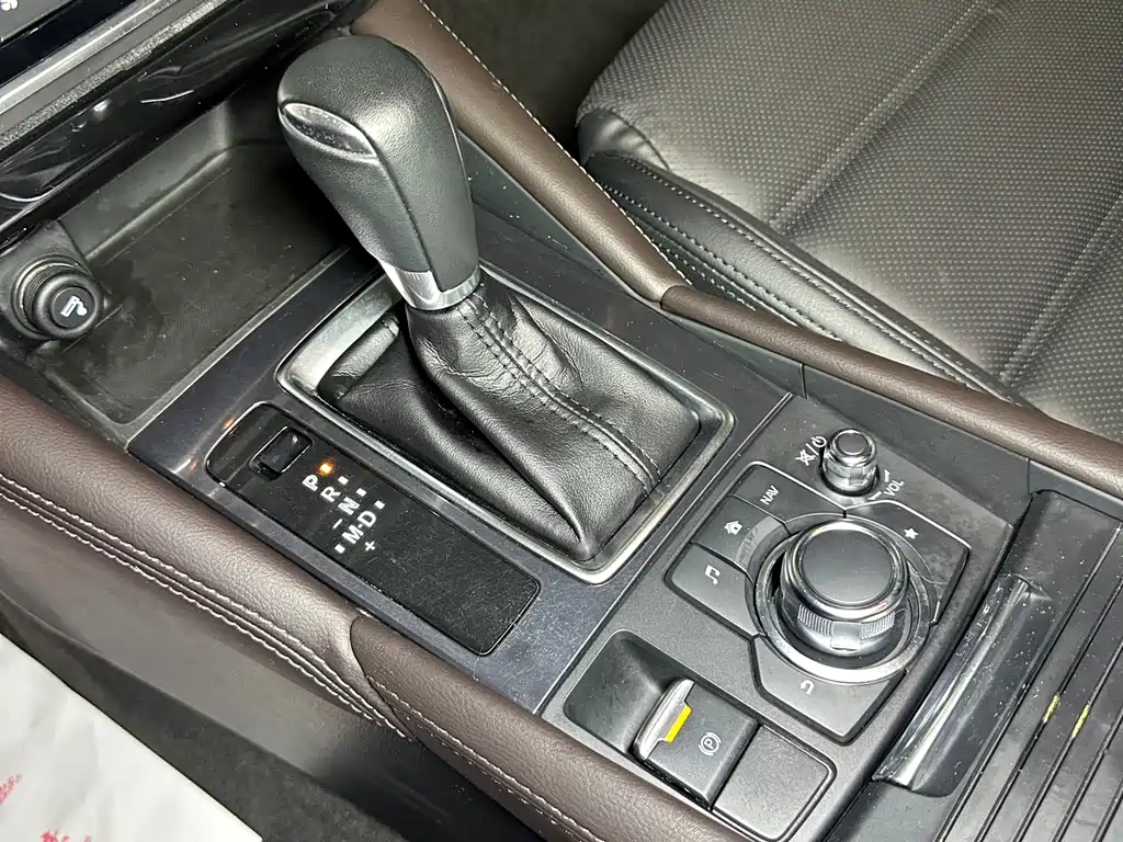 Mazda Mazda Atenza 2018 2.0L Skyactiv-X Luxury Edition China V 2018 - thumbnail 17