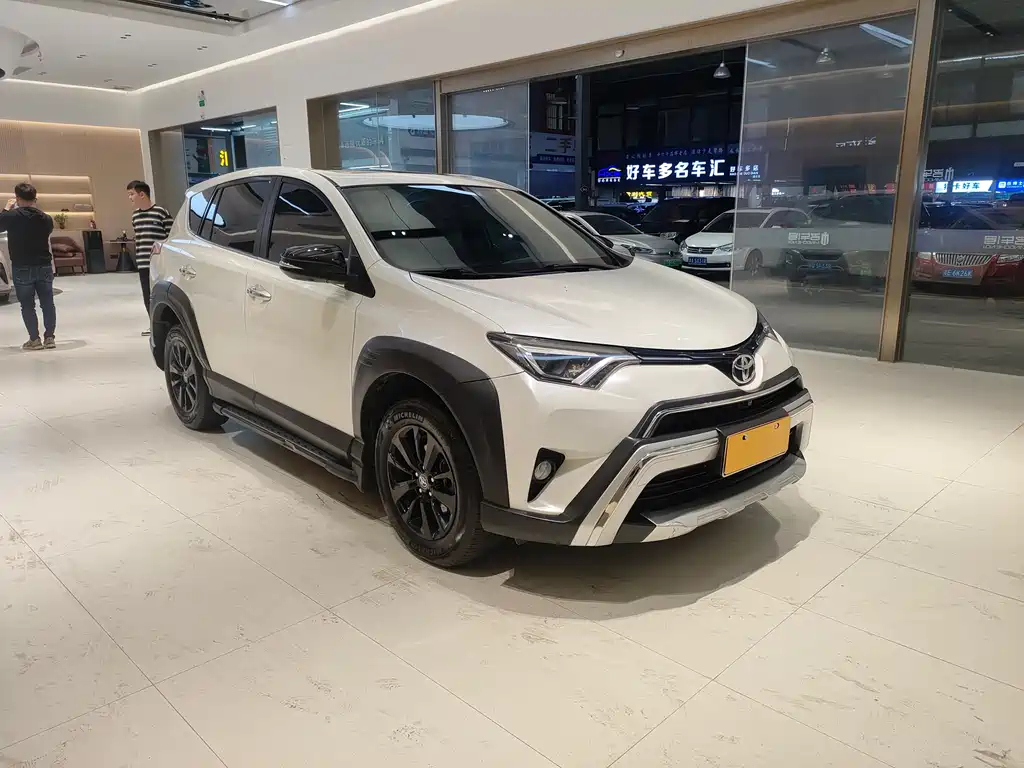 Toyota RAV4 2019 2.0L CVT 2WD Fashion X Limited Edition国VI 2019 - thumbnail 2