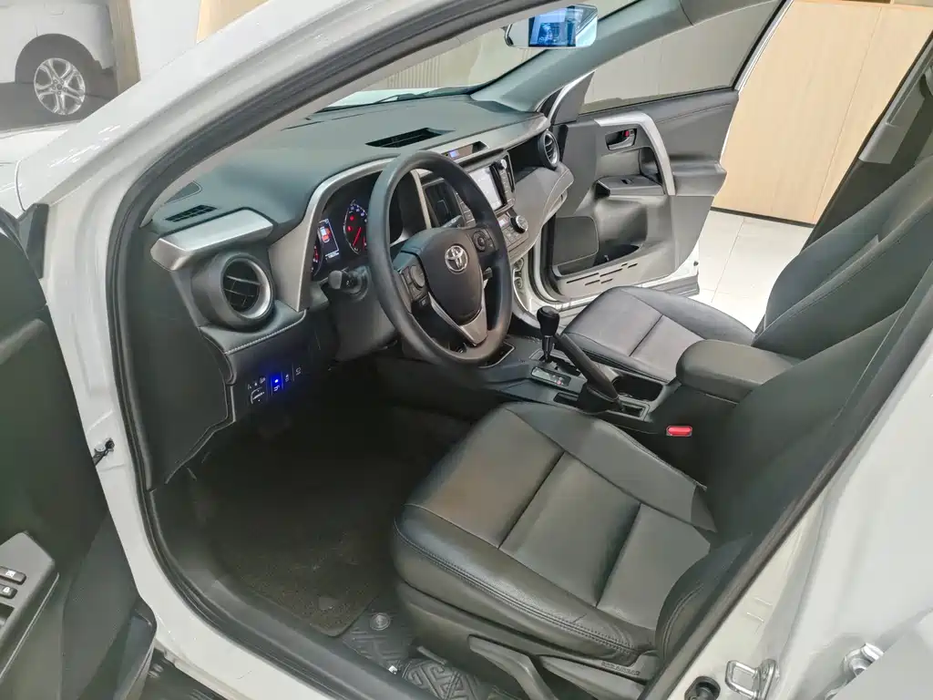 Toyota RAV4 2019 2.0L CVT 2WD Fashion X Limited Edition国VI 2019 - thumbnail 9