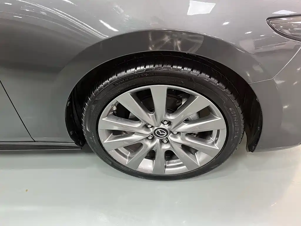 Mazda Mazda 3 Axela 2022 2.0L Automatic Premium Edition 2023 - thumbnail 7