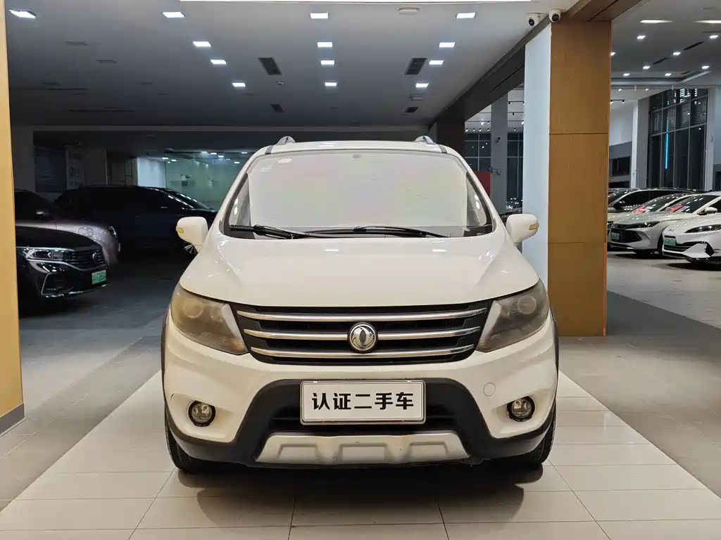 Dongfeng Fengxing Jingyi X5 2013 1.6L Manual Premium Edition China V 2012 - thumbnail 3