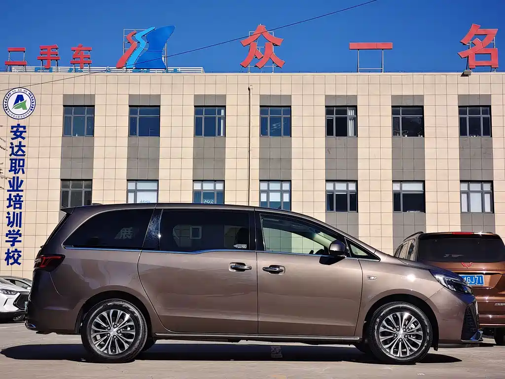 Buick Buick GL8 2023 Land Business Class Luxury Edition 2024 - thumbnail 4
