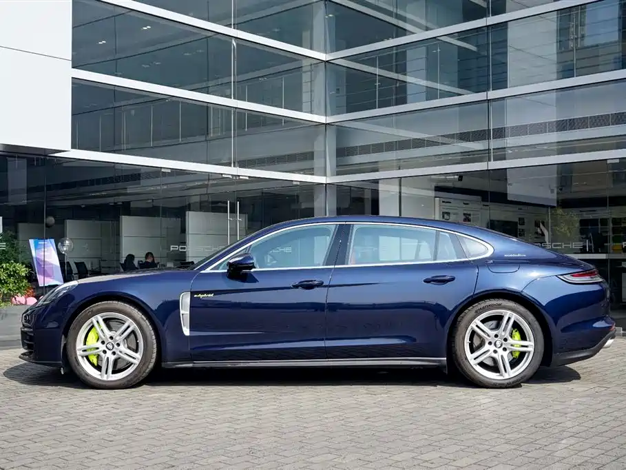 Porsche 2024 Porsche Panamera 4 E-Hybrid Executive Long Wheelbase 2.9T 2024 - thumbnail 4