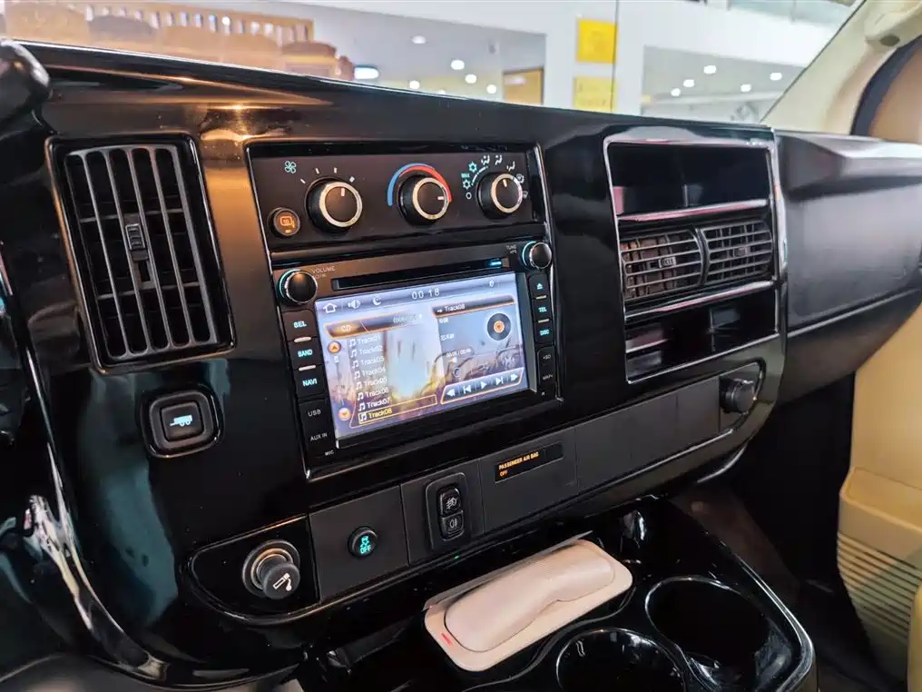 GMC GMC Savana 2014 5.3L 1500S Premium Edition 2020 - thumbnail 16
