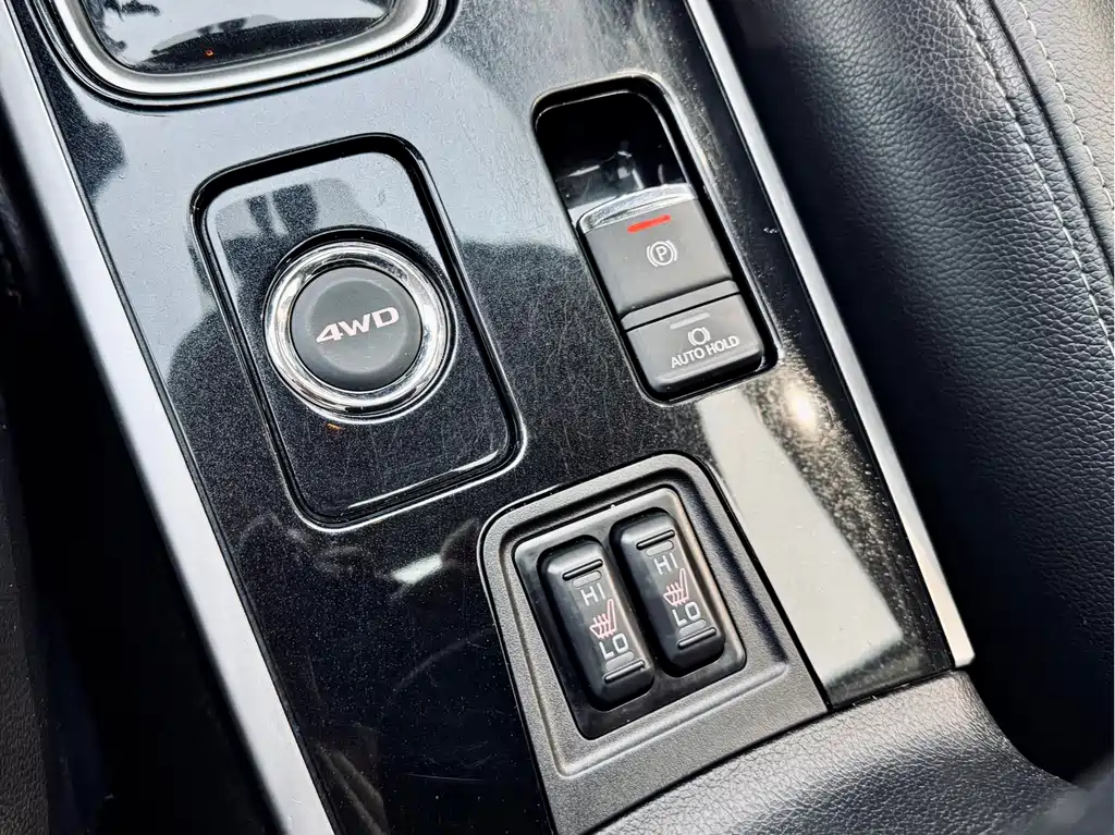 Mitsubishi Outlander 2018 2.4L AWD Premium Edition 5-seater 2018 - thumbnail 8