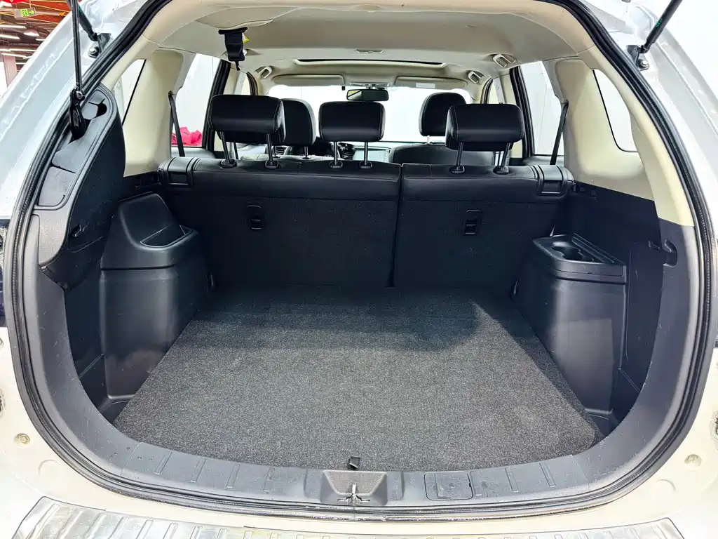 Mitsubishi Outlander 2018 2.4L AWD Premium Edition 5-seater 2018 - thumbnail 23
